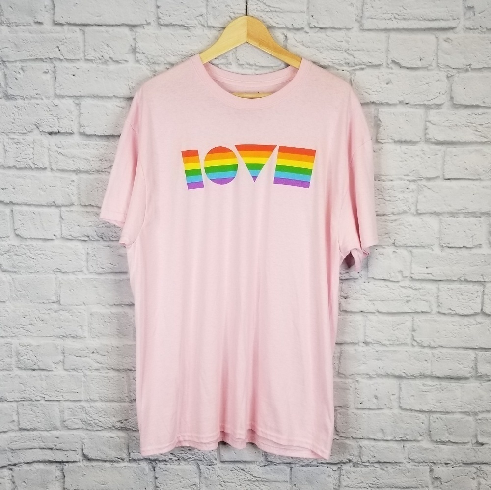 Threadless Geometric Pride Love Tee-Shirt NWOT
